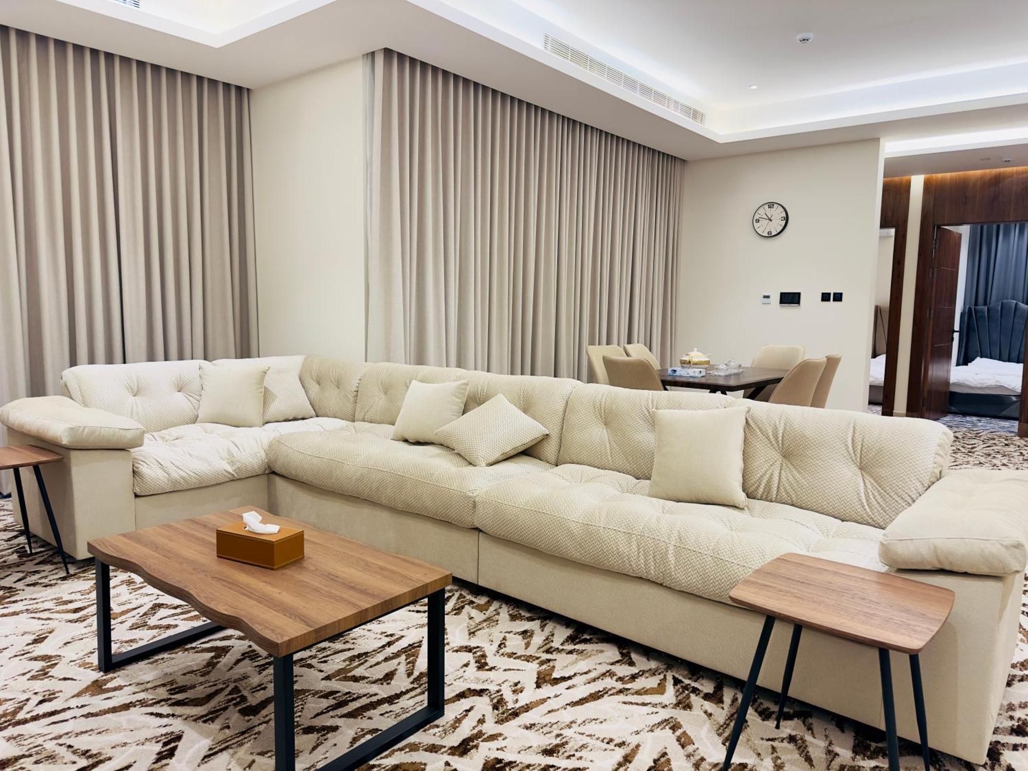 Remaz Rose Boulevard * Riyad